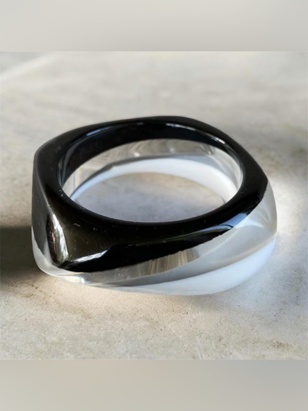 Vintage Black & White Lucite Bangle Bracelet – Chunky Mod Resin Bracelet Retro